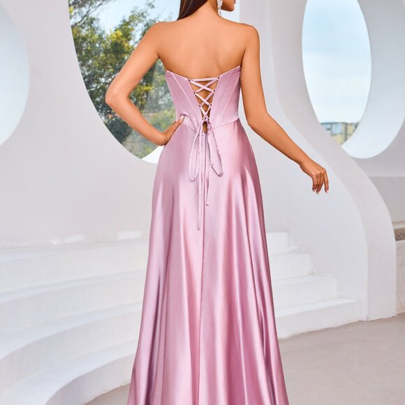 Lainey - Picture 4 of 7